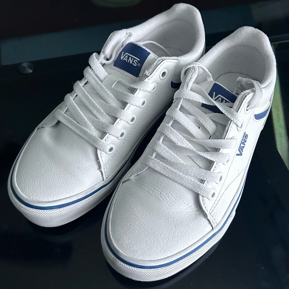 White Vans Size 7 Women’s